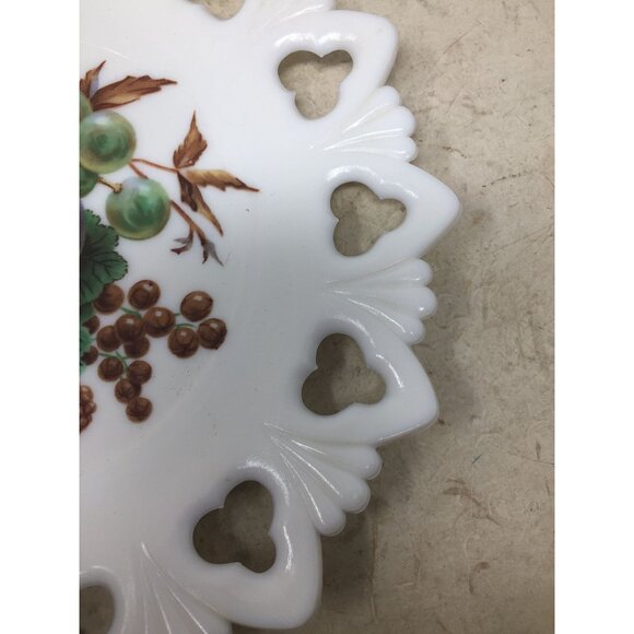 Vintage Kemple White Milk Glass Round Decorative Plate - Picture 5 of 7